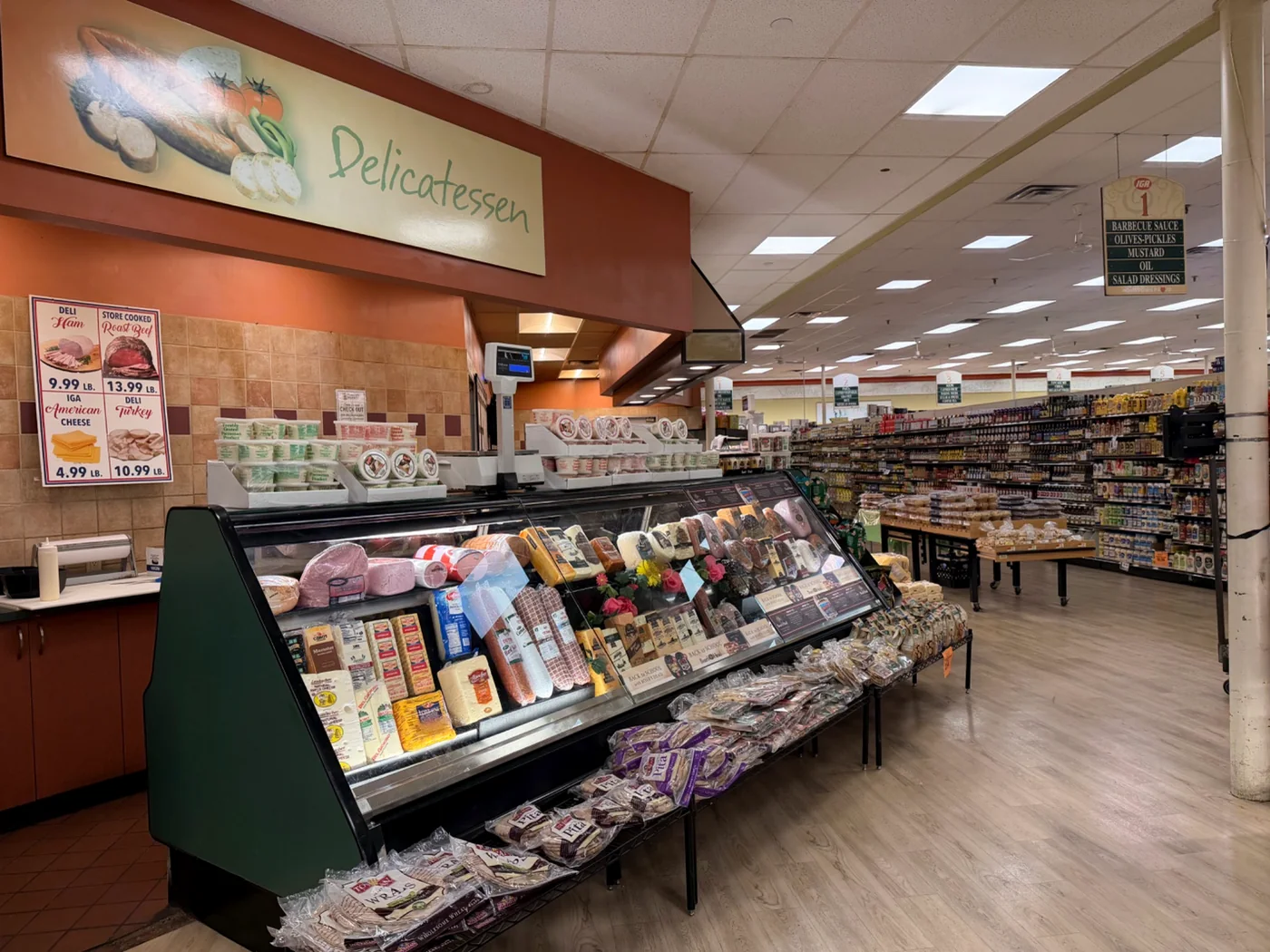 Full service deli counter